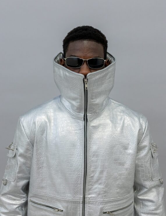 suppose to be snake cropped biker