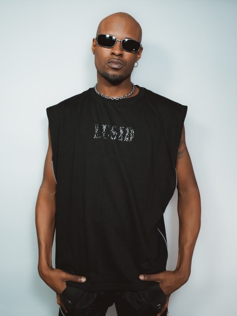 Sleeveless Tee — Black
